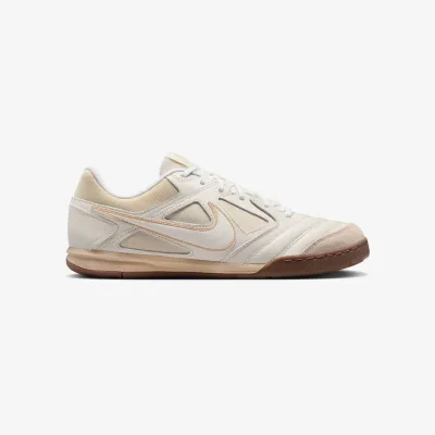 Nike Sportswear Gato