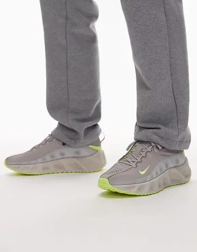 Nike Ava Rover Reflectivity trainers in grey and green