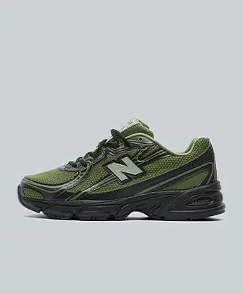 New Balance 740 Trainer