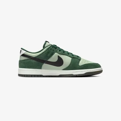 Nike Sportswear Dunk Low Retro SE