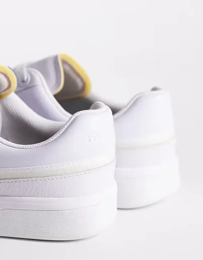 Fred Perry B302 logo leather trainers in white