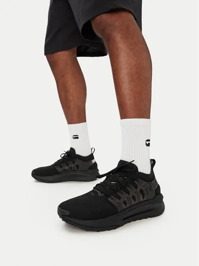 Under Armour Снікерcи UA Phantom X 6007183 008 Чорний